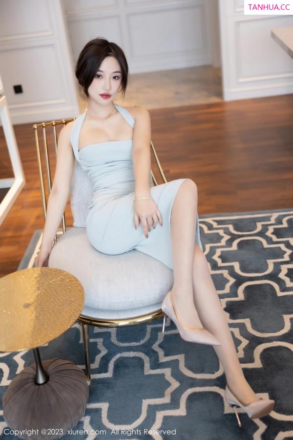   [XiuRen]高清写真图 2023.04.26 No.6642 妙可可Cheese 清纯美腿第9张图片
